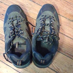 Lands End Running/Walking Shoe with Slip Resistant Sole